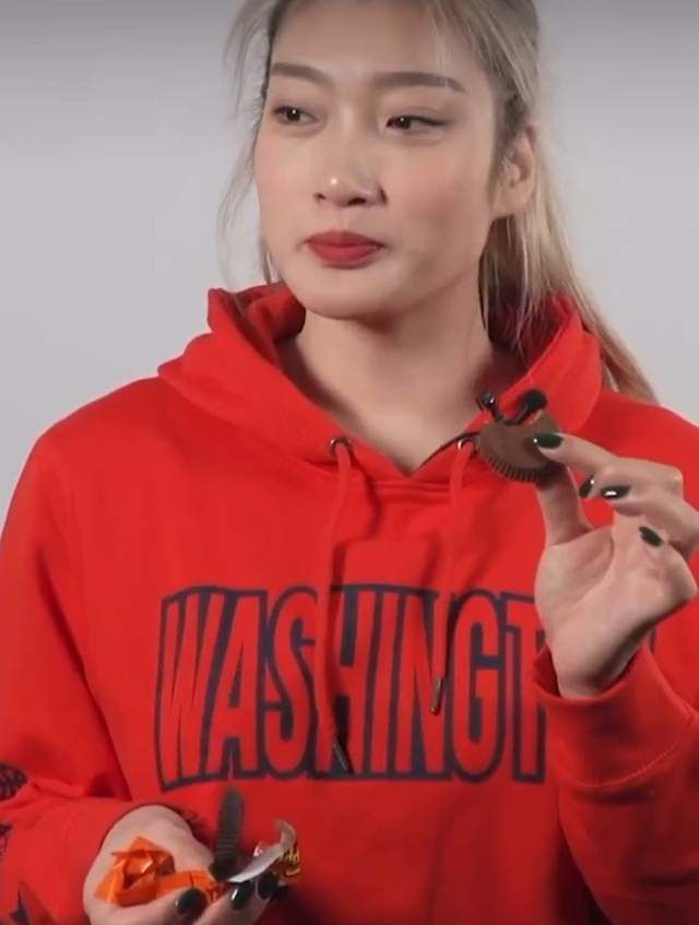 办公室女孩暴力